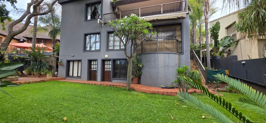 5 Bedroom Property for Sale in Meerhof North West